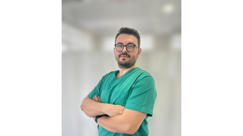 Sağlık Lisansiyerlerini Kendi Yuvaları Çatısında Toplanmaya Daver Ediyorum.